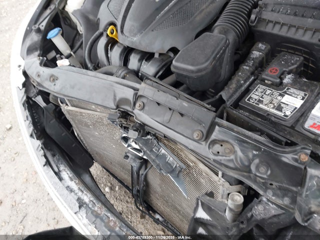 5NPEB4AC9EH859565 Hyundai SONATA GLS
