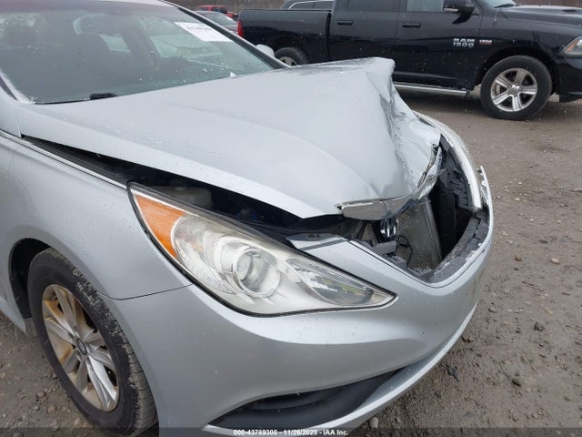 5NPEB4AC9EH859565 Hyundai SONATA GLS