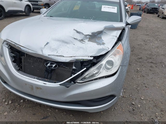 5NPEB4AC9EH859565 Hyundai SONATA GLS