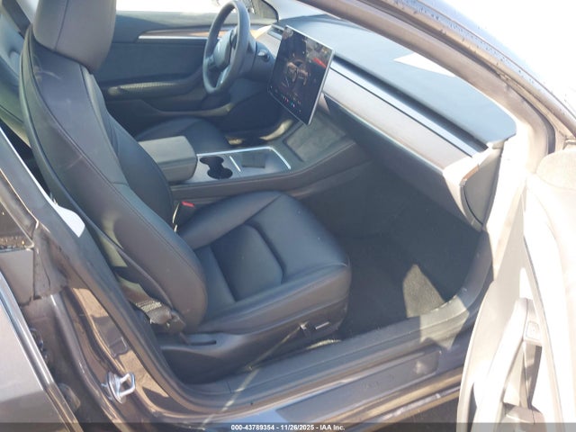 2023 TESLA MODEL 3 5YJ3E1EA8PF638210 Photo 4