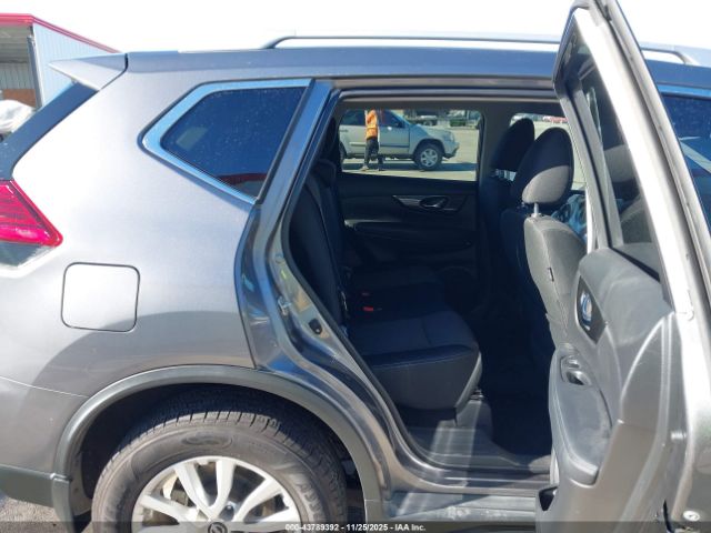 2017 NISSAN ROGUE KNMAT2MV1HP607606 Photo 7