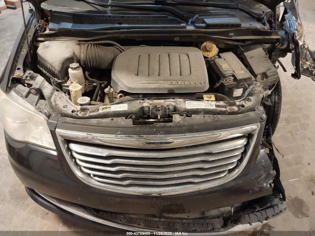 Продажа на аукционе авто 2014 Chrysler Town & Country Touring, vin: 2C4RC1BG5ER247154, номер лота: 43789455
