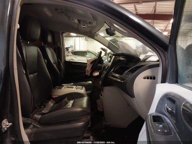 Продажа на аукционе авто 2014 Chrysler Town & Country Touring, vin: 2C4RC1BG5ER247154, номер лота: 43789455