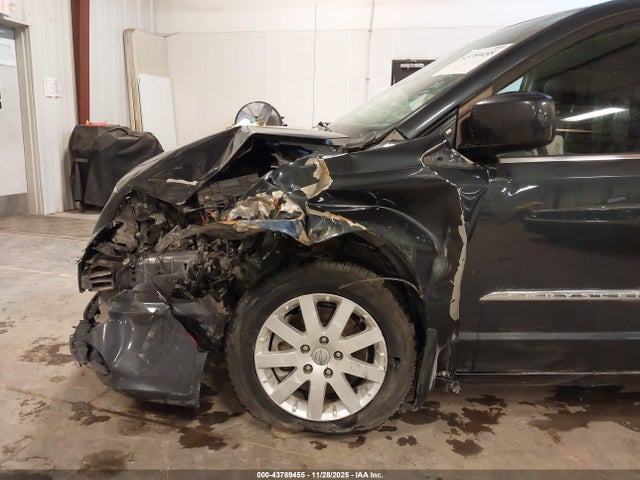 Продажа на аукционе авто 2014 Chrysler Town & Country Touring, vin: 2C4RC1BG5ER247154, номер лота: 43789455