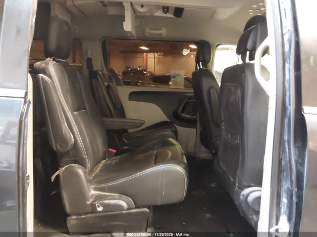 Продажа на аукционе авто 2014 Chrysler Town & Country Touring, vin: 2C4RC1BG5ER247154, номер лота: 43789455
