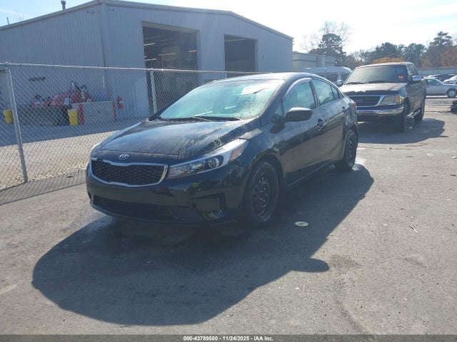 2017 KIA FORTE 3KPFK4A76HE085713 Photo 1