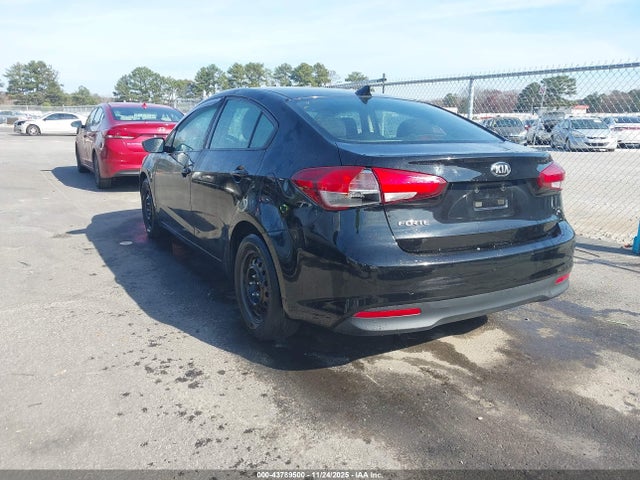 2017 KIA FORTE 3KPFK4A76HE085713 Photo 2