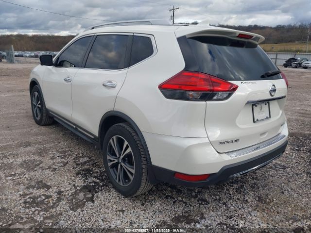 2017 NISSAN ROGUE JN8AT2MV5HW025096 Photo 2