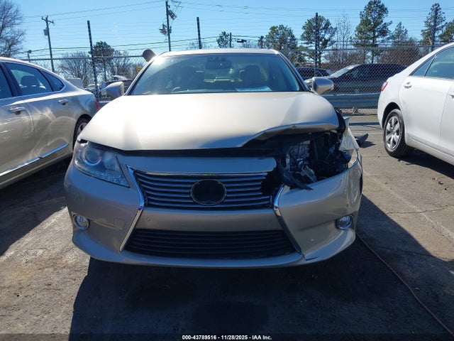 43789516 :رقم المزاد ، JTHBW1GG0D2037431 vin ، 2013 Lexus Es 300h مزاد بيع