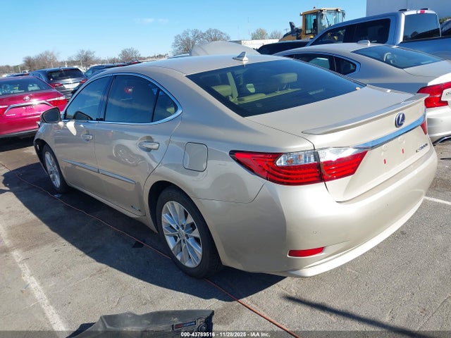 43789516 :رقم المزاد ، JTHBW1GG0D2037431 vin ، 2013 Lexus Es 300h مزاد بيع