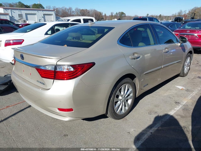 43789516 :رقم المزاد ، JTHBW1GG0D2037431 vin ، 2013 Lexus Es 300h مزاد بيع