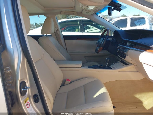 43789516 :رقم المزاد ، JTHBW1GG0D2037431 vin ، 2013 Lexus Es 300h مزاد بيع