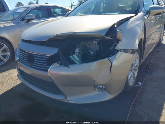 43789516 :رقم المزاد ، JTHBW1GG0D2037431 vin ، 2013 Lexus Es 300h مزاد بيع
