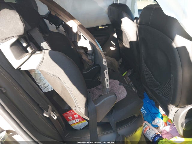 Продаж на аукціоні авто 2018 Chevrolet Trax Lt, vin: 3GNCJPSB5JL400276, номер лоту: 43789530