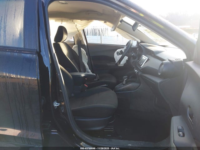 2025 NISSAN KICKS PLAY 3N1CP5BV3SL480655 Photo 4