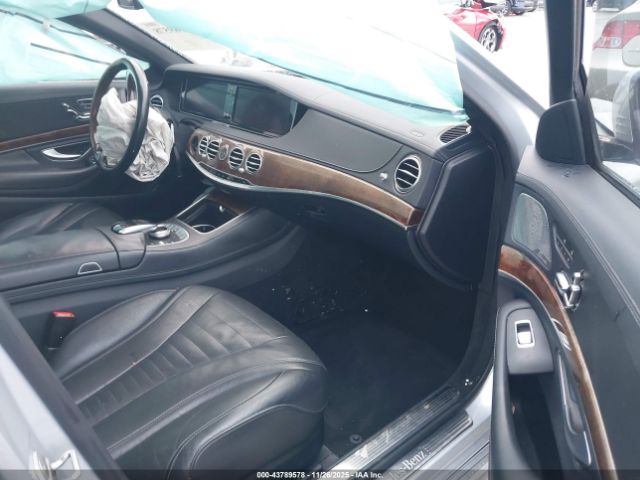 2015 MERCEDES-BENZ S 550 WDDUG8FBXFA119946 Photo 4