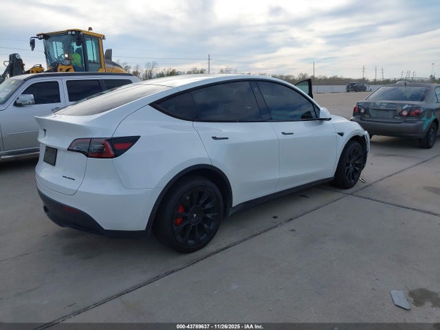 2023 TESLA MODEL Y 7SAYGDEE8PA054068 Photo 3