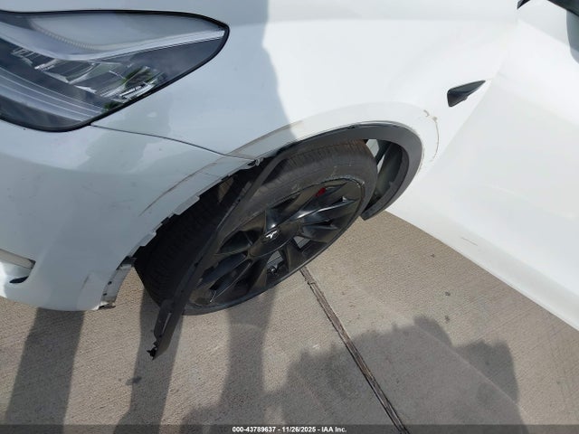 2023 TESLA MODEL Y 7SAYGDEE8PA054068 Photo 5