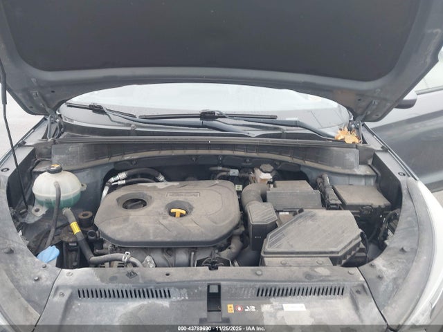 KM8J23A4XKU911509 Hyundai TUCSON SE