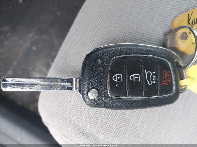 KM8J23A4XKU911509 Hyundai TUCSON SE