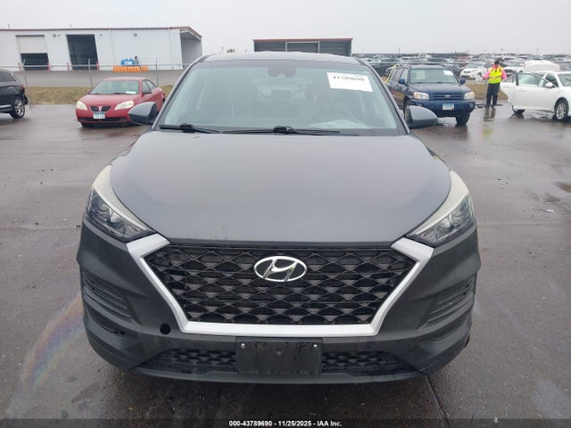 KM8J23A4XKU911509 Hyundai TUCSON SE
