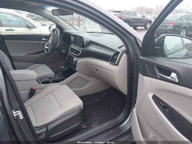 KM8J23A4XKU911509 Hyundai TUCSON SE