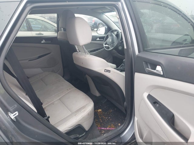 KM8J23A4XKU911509 Hyundai TUCSON SE