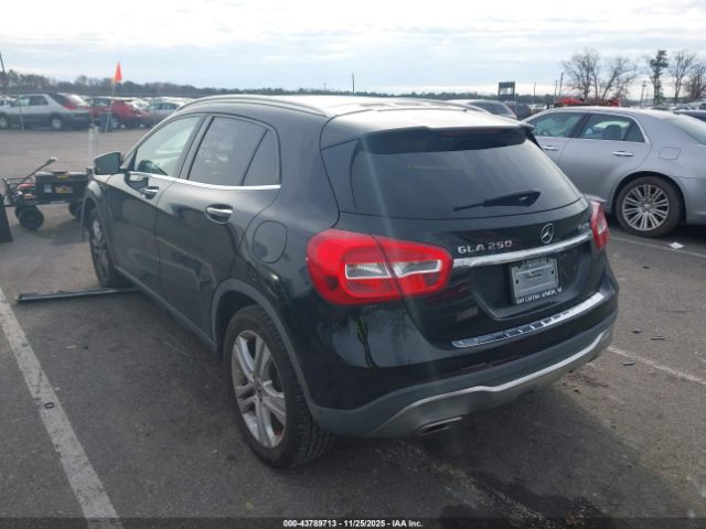 2018 MERCEDES-BENZ GLA 250 WDCTG4GB1JJ494155 Photo 2