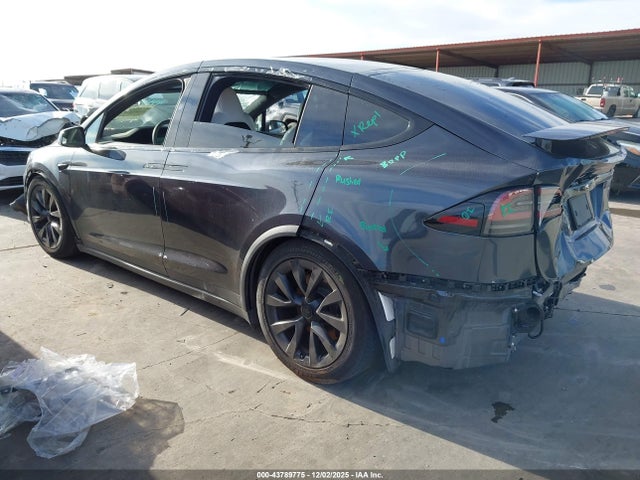 2025 TESLA MODEL X 7SAXCBE5XSF462160 Photo 2