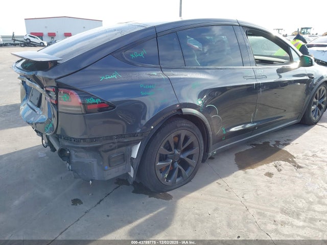 2025 TESLA MODEL X 7SAXCBE5XSF462160 Photo 3