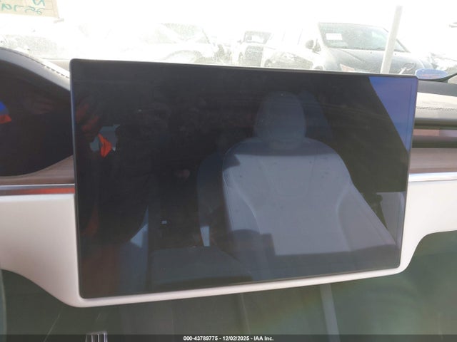 2025 TESLA MODEL X 7SAXCBE5XSF462160 Photo 6