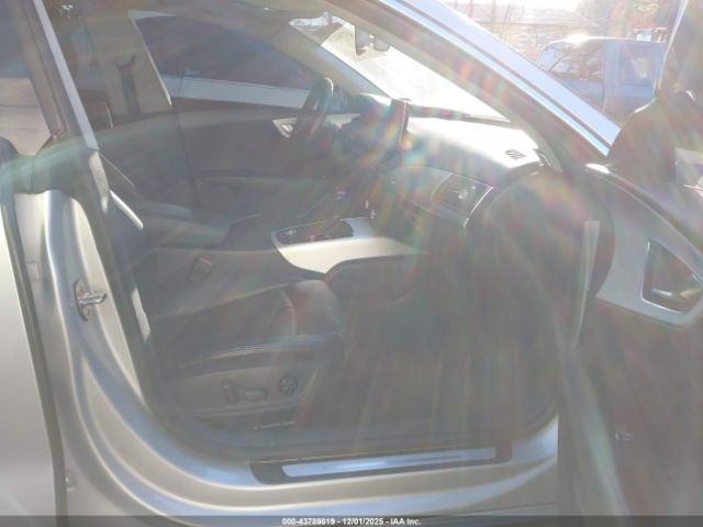 2012 AUDI A7 WAUSGBFC7CN010241 Photo 4