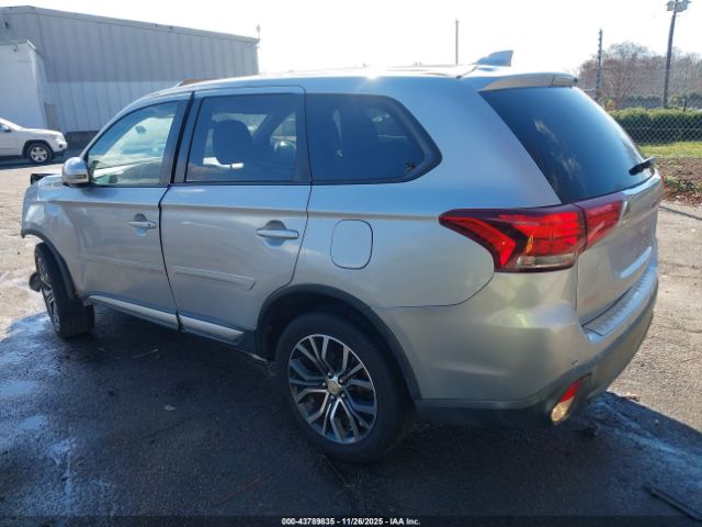 2017 MITSUBISHI OUTLANDER JA4AD3A3XHZ050201 Photo 2