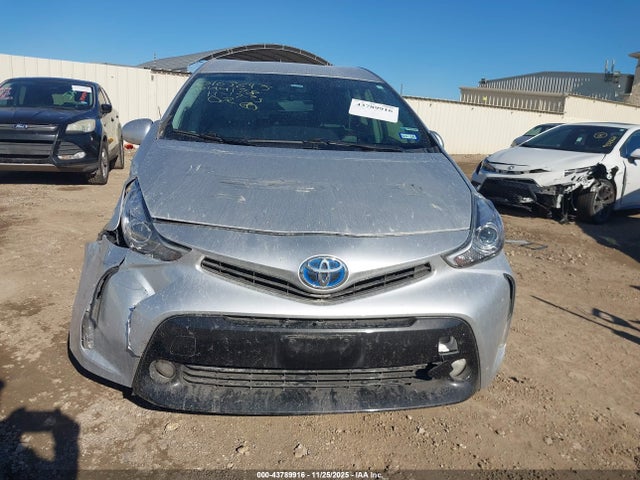 Toyota Prius V Five 2016 JTDZN3EUXGJ044128 Image 12