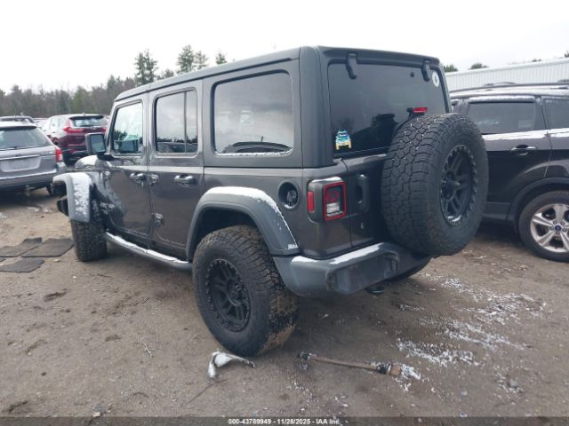 2018 JEEP WRANGLER UNLIMITED 1C4HJXDG5JW281016 Photo 2
