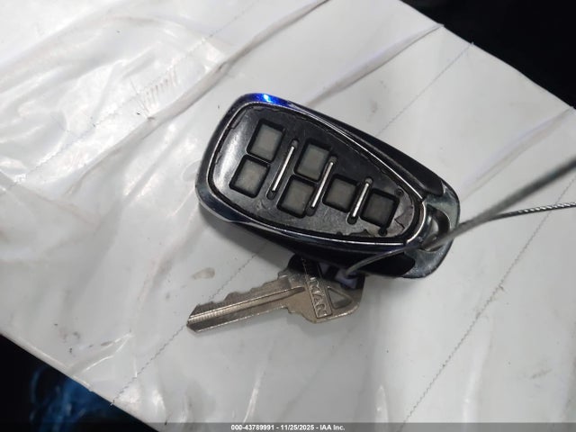 2018 CHEVROLET CAMARO 1G1FB3DS5J0143747 Photo 10