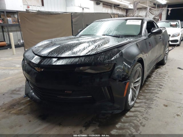 2018 CHEVROLET CAMARO 1G1FB3DS5J0143747 Photo 1