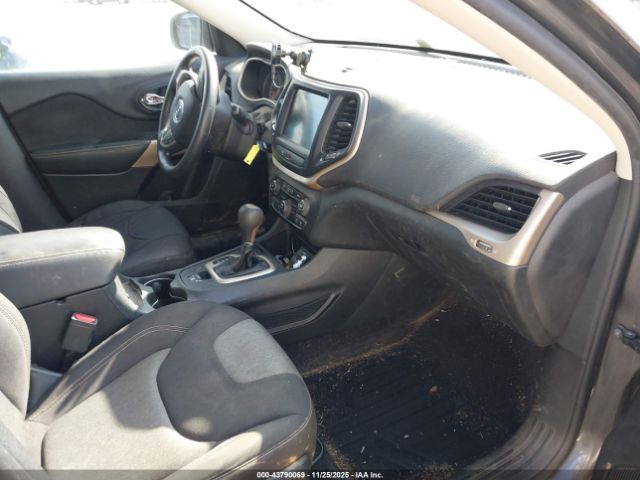 2018 JEEP CHEROKEE 1C4PJLCX0JD612666 Photo 4