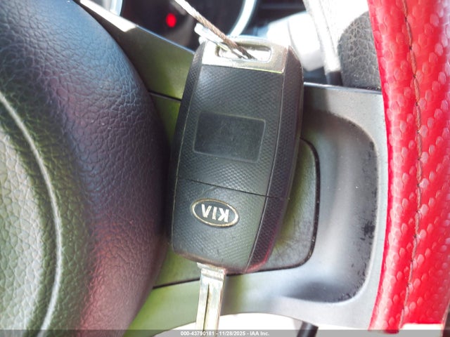 5XXGM4A7XFG356064 KIA Optima Lx