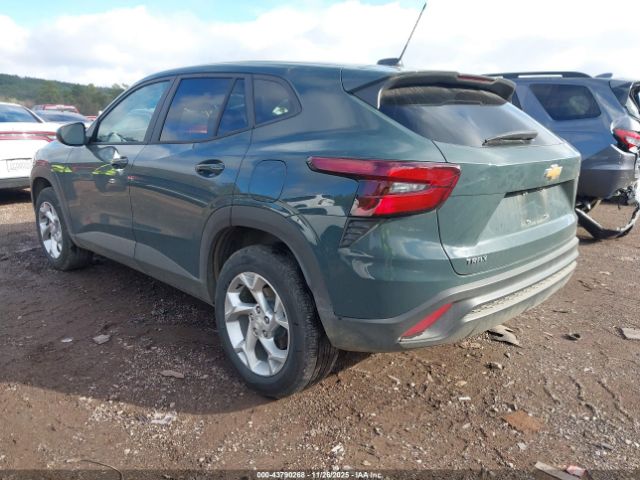 2025 CHEVROLET TRAX KL77LFEP7SC240465 Photo 2