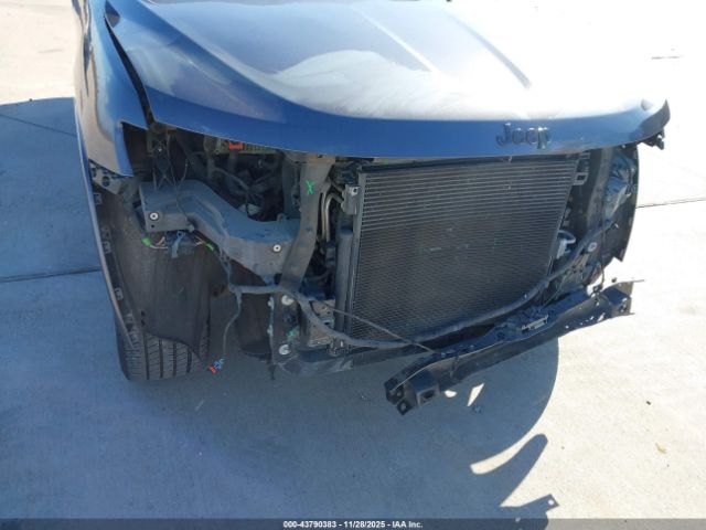 2018 JEEP GRAND CHEROKEE 1C4RJFAGXJC229708 Photo 5