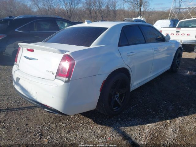 2018 CHRYSLER 300 2C3CCABG8JH142828 Photo 3