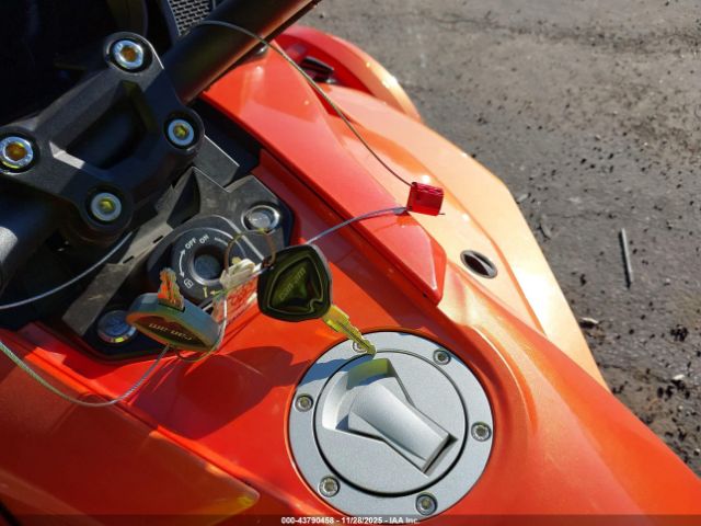 2019 CAN-AM SPYDER ROADSTER 2BXREDD27KV000086 Photo 10