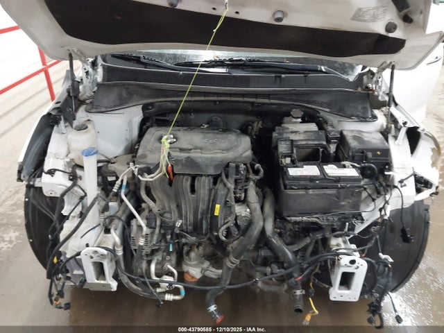 5XYPGDA31JG359041 KIA Sorento 2.4l Lx