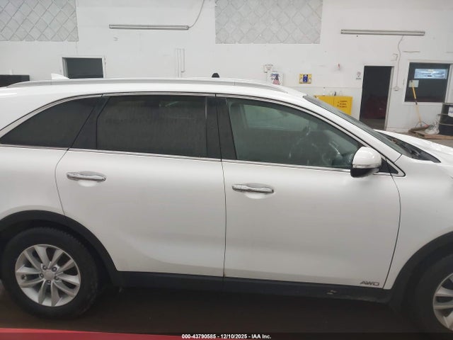 5XYPGDA31JG359041 KIA Sorento 2.4l Lx