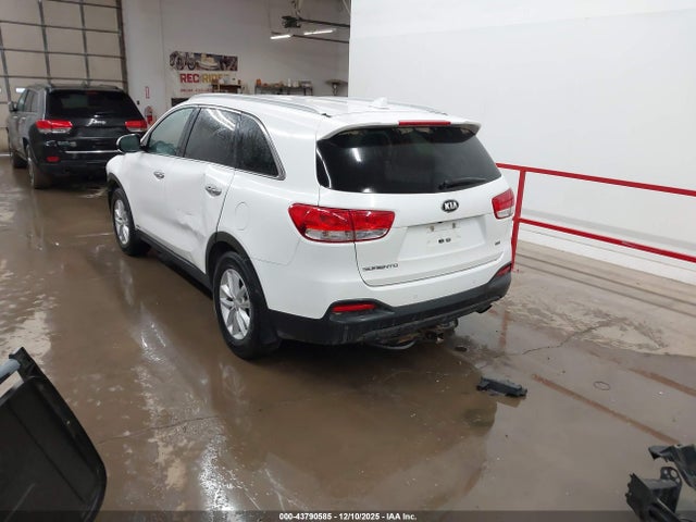 5XYPGDA31JG359041 KIA Sorento 2.4l Lx