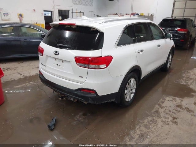 5XYPGDA31JG359041 KIA Sorento 2.4l Lx