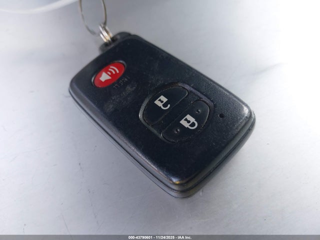2012 Toyota Prius V Five მანქანა იყიდება აუქციონზე, vin: JTDZN3EU6C3138814, აუქციონის ნომერი: 43790601