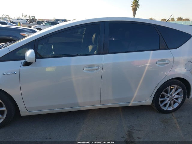 2012 Toyota Prius V Five მანქანა იყიდება აუქციონზე, vin: JTDZN3EU6C3138814, აუქციონის ნომერი: 43790601