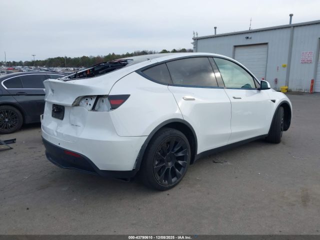 2021 TESLA MODEL Y 5YJYGDEE1MF182261 Photo 3